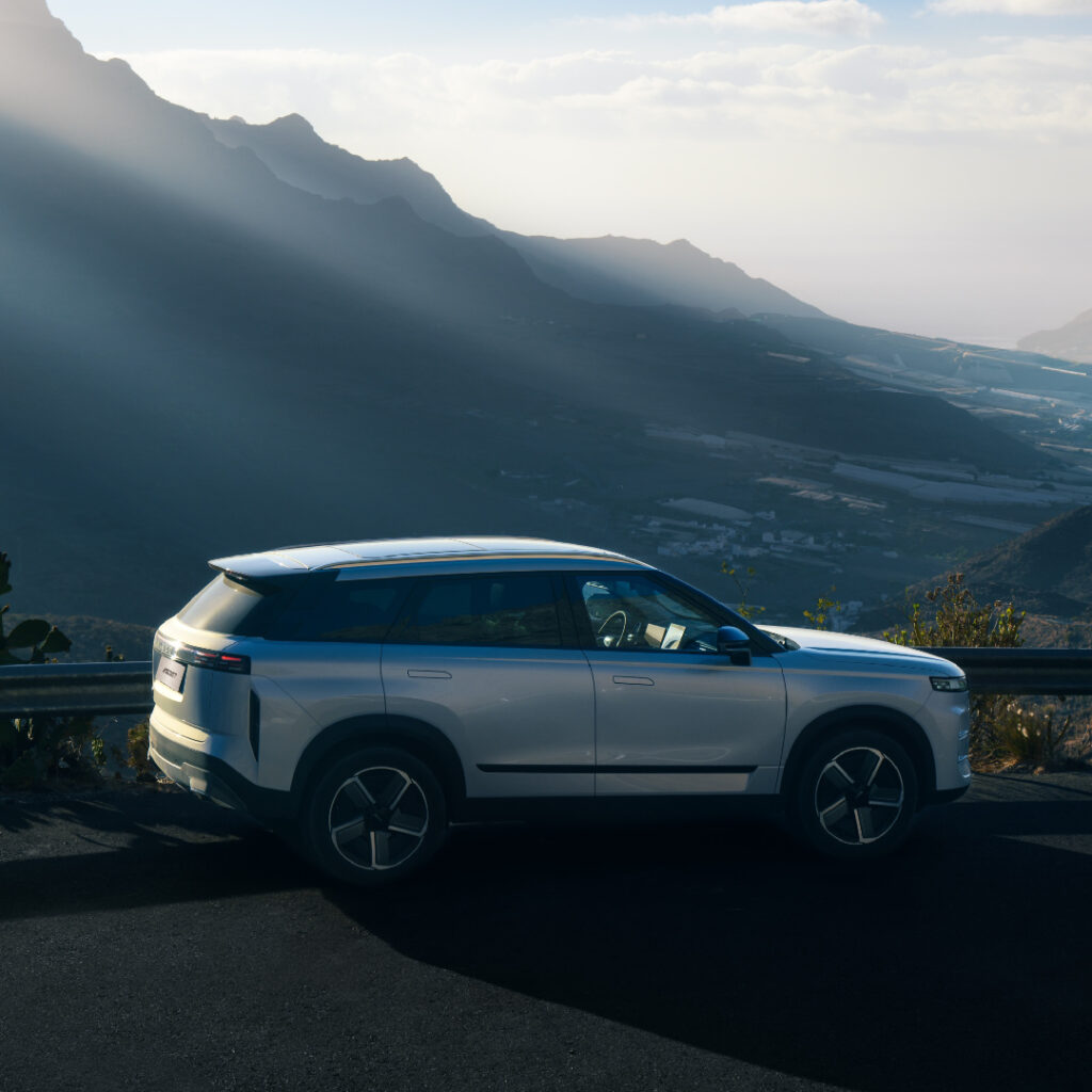 Coches eléctricos vs. híbridos: ¿Cuál es la mejor opción para el futuro?