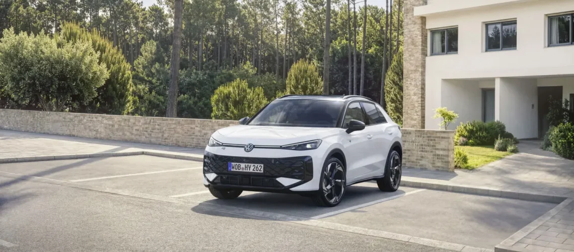 VOLKSWAGEN-T-ROC-HYBRID-2